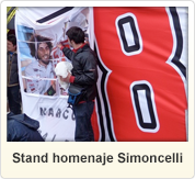 Stand homenaje Simoncelli